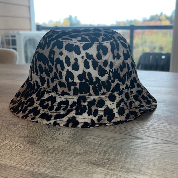 Ganni Bucket hat - Picture 1 of 6